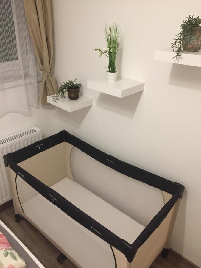 Tramini Apartmanok 埃格尔 外观 照片