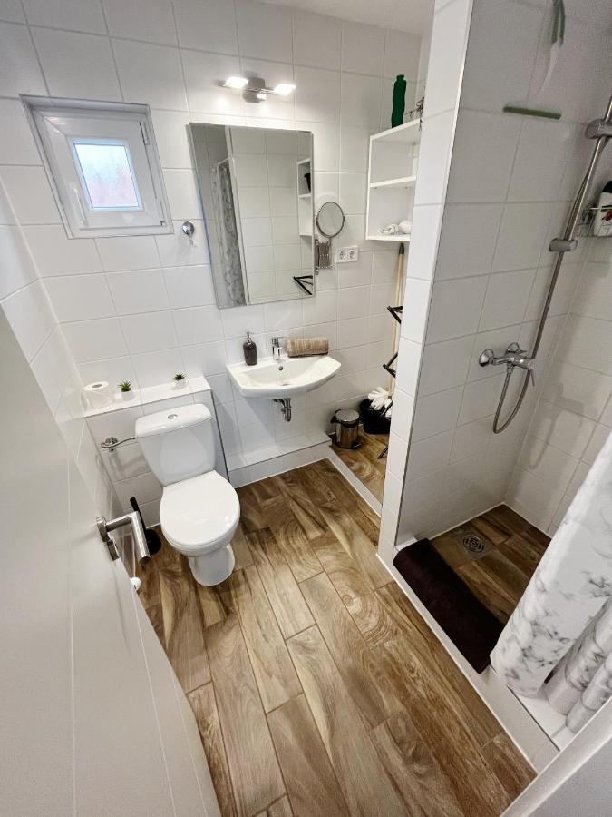 Tramini Apartmanok 埃格尔 外观 照片